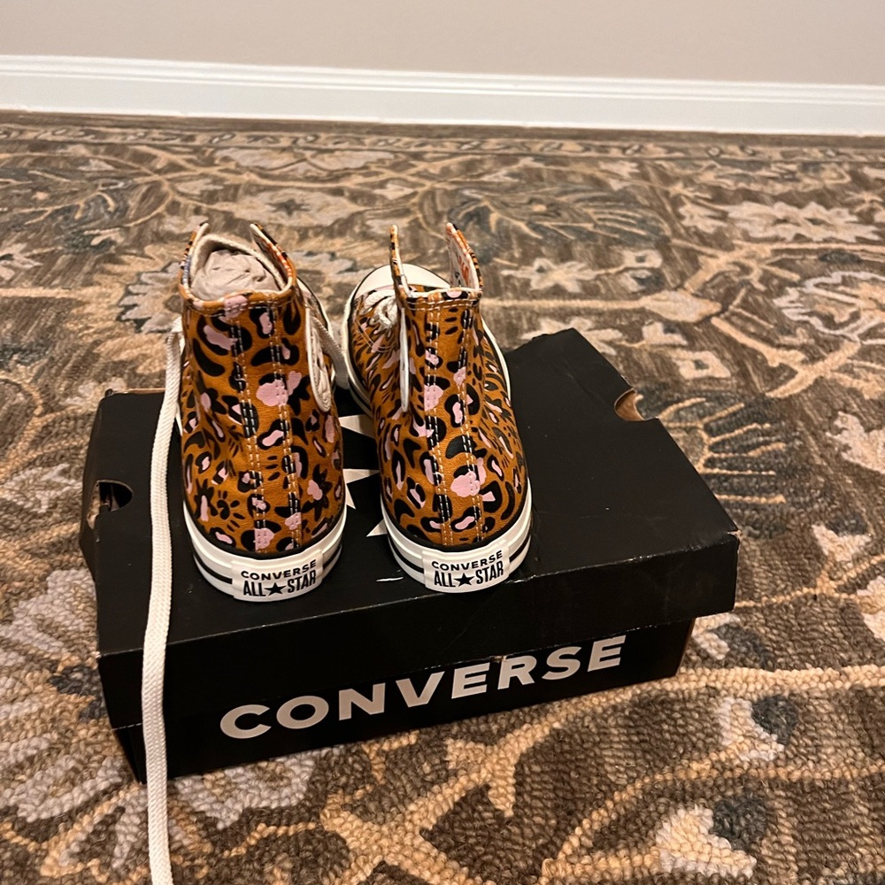 Converse Animal Print High-Tops with Pink Accents NWT NEVER WORN